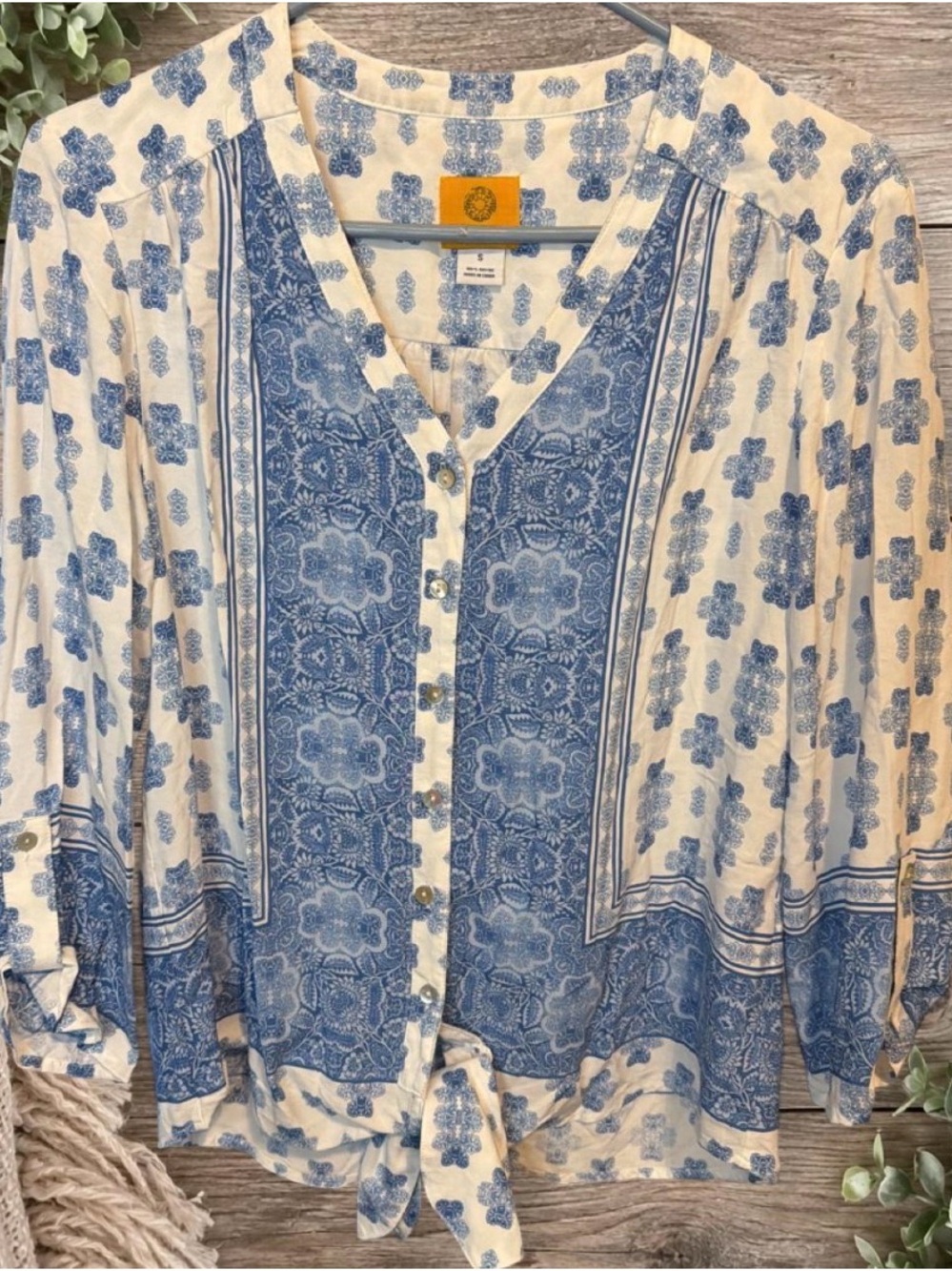 Ruby Rd. Blue and Cream Button-Front Tie Hem Blouse